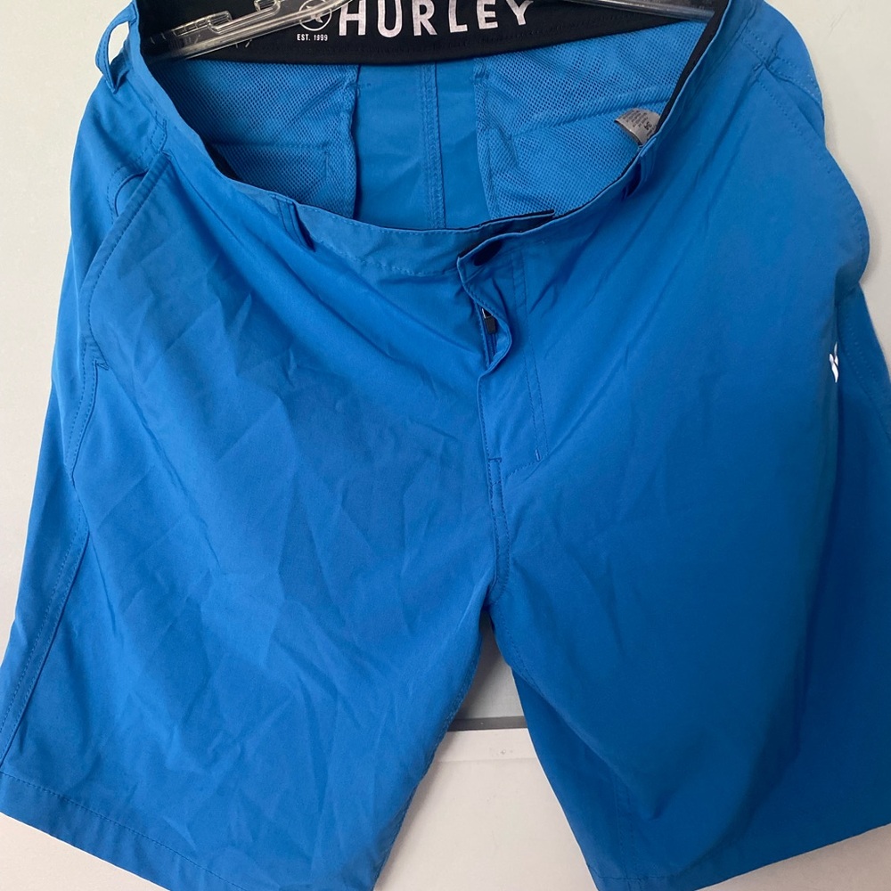 Men’s blue NWOT Hurley shorts!